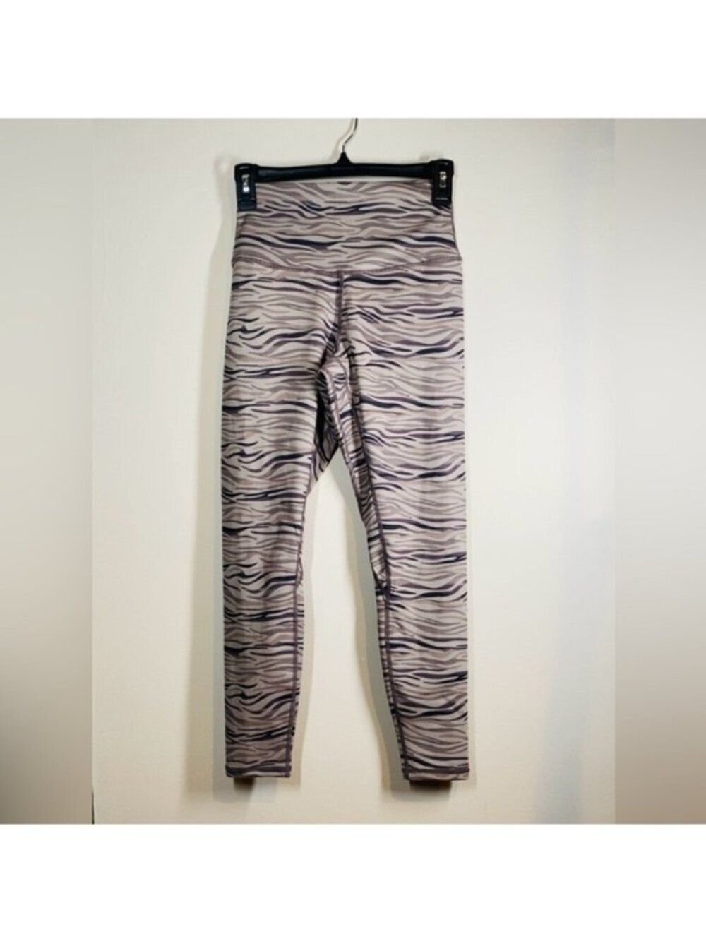 Sunzel Athletic Leggings in Shades of Gray and Purple sz 6 - Picture 1 of 5